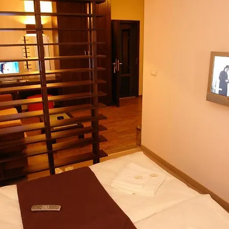 Salena Boutique Hotel 3*